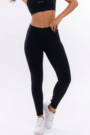 Conjunto Feminino Fitness Top Nadador e Calças - Preto