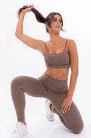 Conjunto Feminino Fitness Básico Calças e Top - Coffe